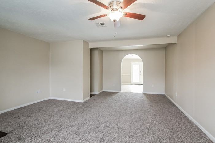 407 Harold Lane - Photo 2 of 13