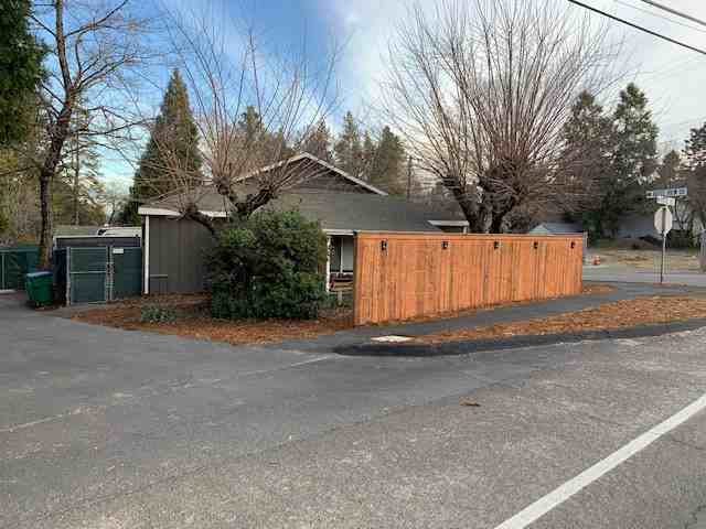 13076 13076 Ridge Road - 1 - Photo 2 of 33