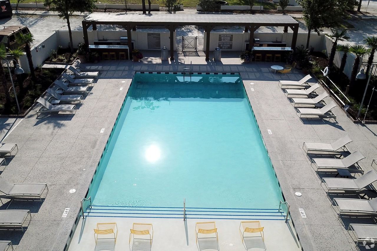 Link Apartments® Mixson - Photo 7 of 69