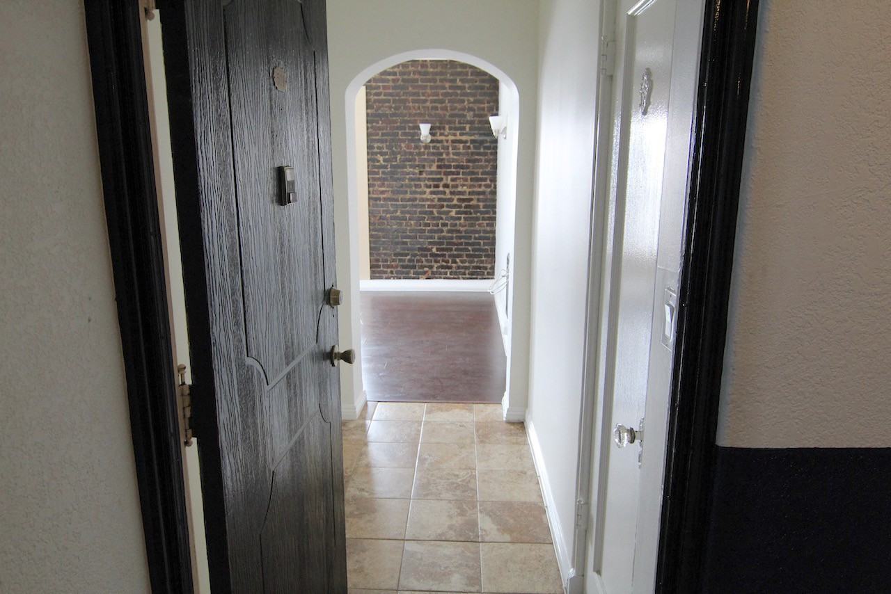 W. 7th St. & S. Catalina St. - Photo 4 of 47