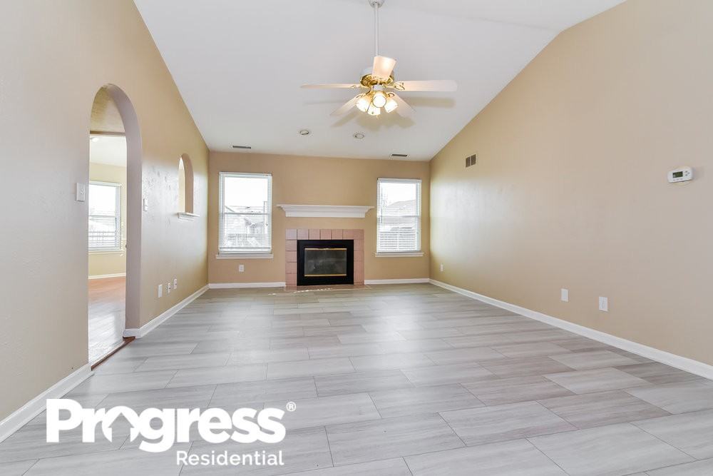 121 Tracy Ridge Blvd - Photo 3 of 19