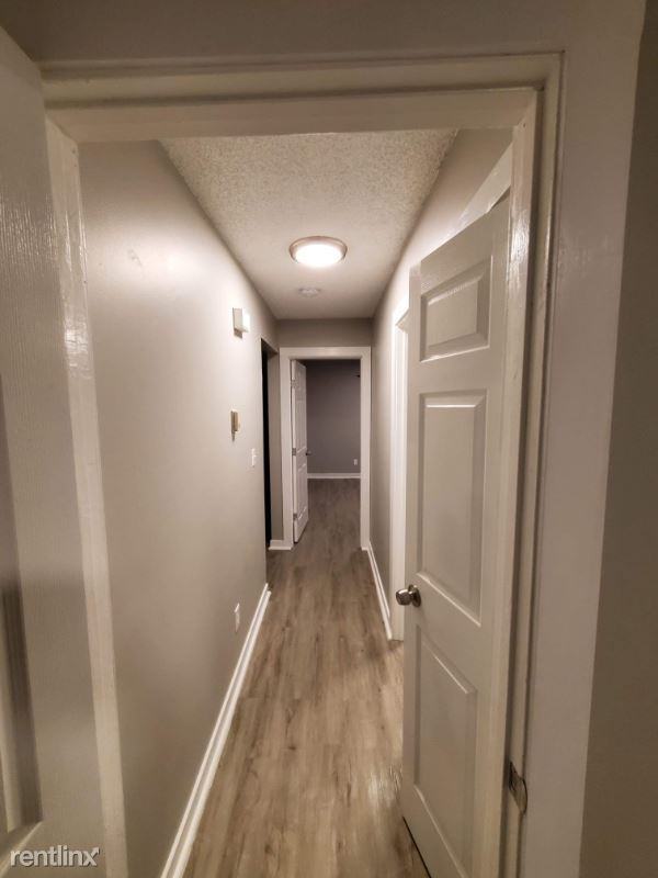 7105 Orchard Court 7105-D - Photo 3 of 29