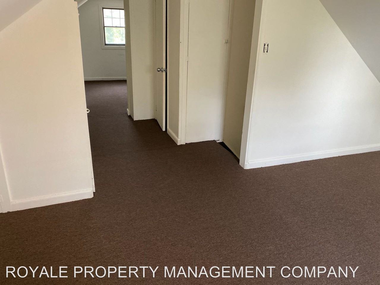 211 Brewers Bridge Rd - Photo 2 of 7