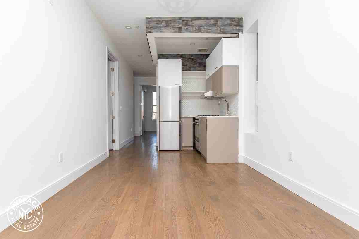 531 Knickerbocker Ave #3C