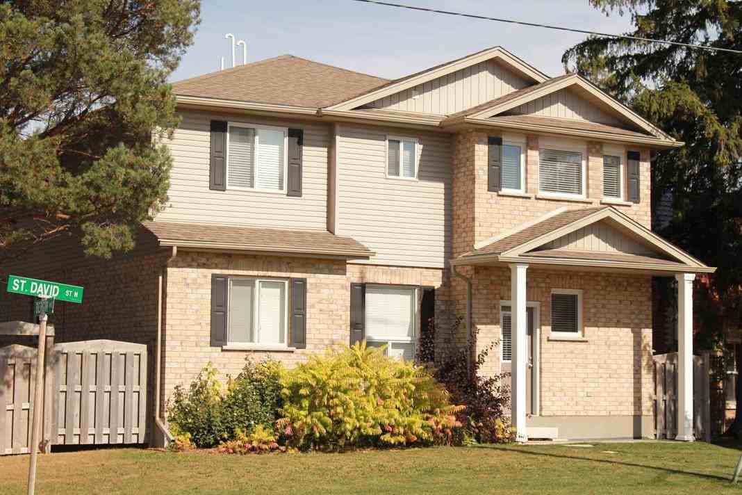 654 St. David St Apartments in Fergus, Centre Wellington, ON N1M 2K7