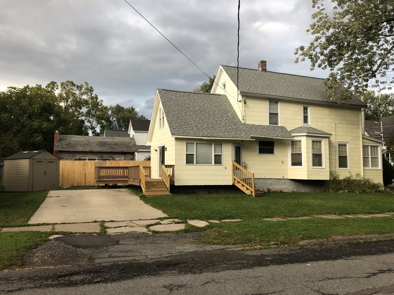 527 1/2 1/2 N Market Street - Photo 2 of 24