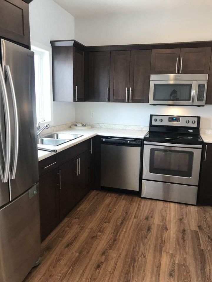 Old Commonwealth Path Apartments in Inkster Gardens, Winnipeg, MB R2R