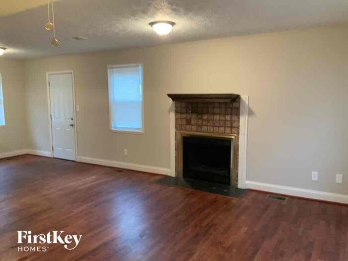 649 Gayles Court - Photo 3 of 11