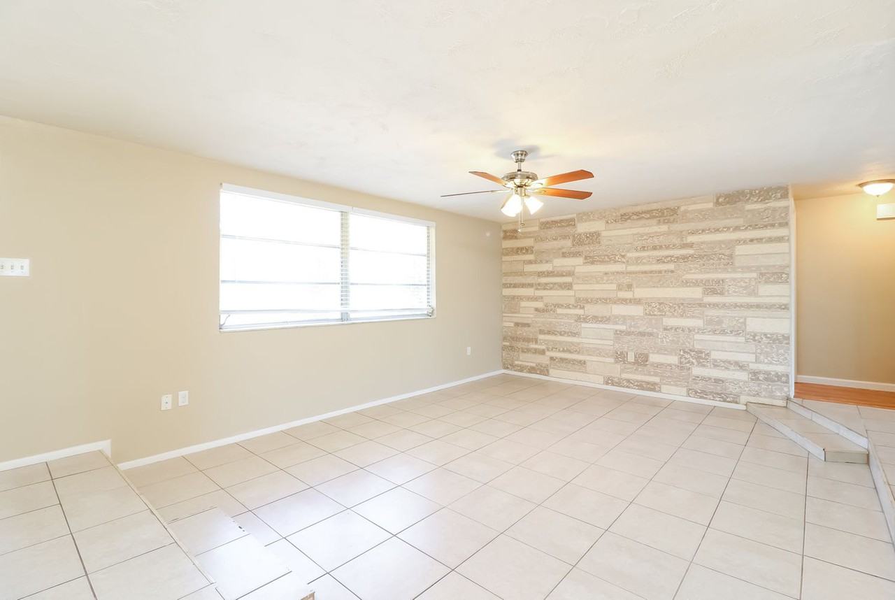 5626 Moog Rd - Photo 2 of 19