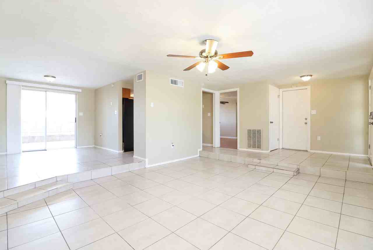 5626 Moog Rd - Photo 3 of 19