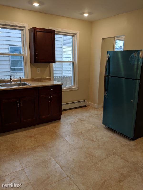 33 Hartland Street 1st Floor - Photo 2 of 12