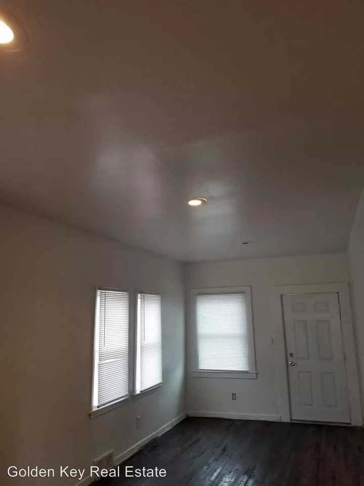 19457 Evergreen Rd - Photo 3 of 3