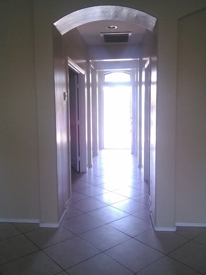 3120 S Lois Ln - Photo 3 of 36