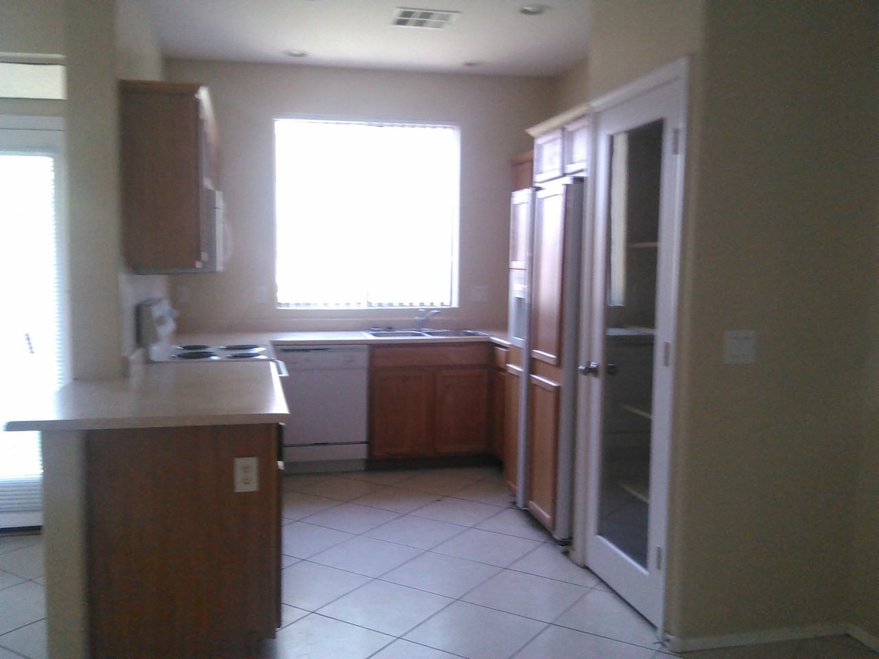 3120 S Lois Ln - Photo 6 of 36