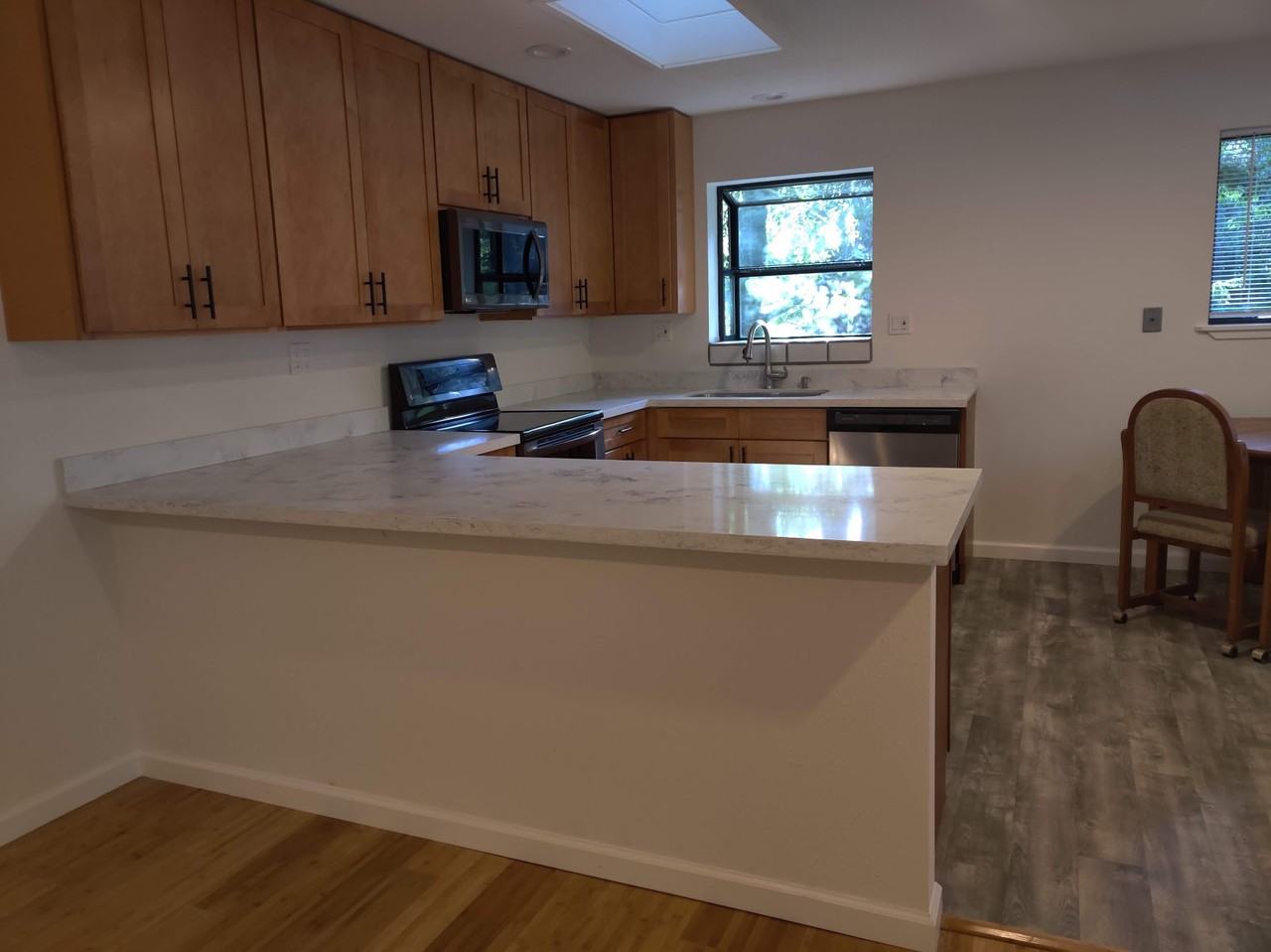 128 Ramona Dr - Photo 3 of 24