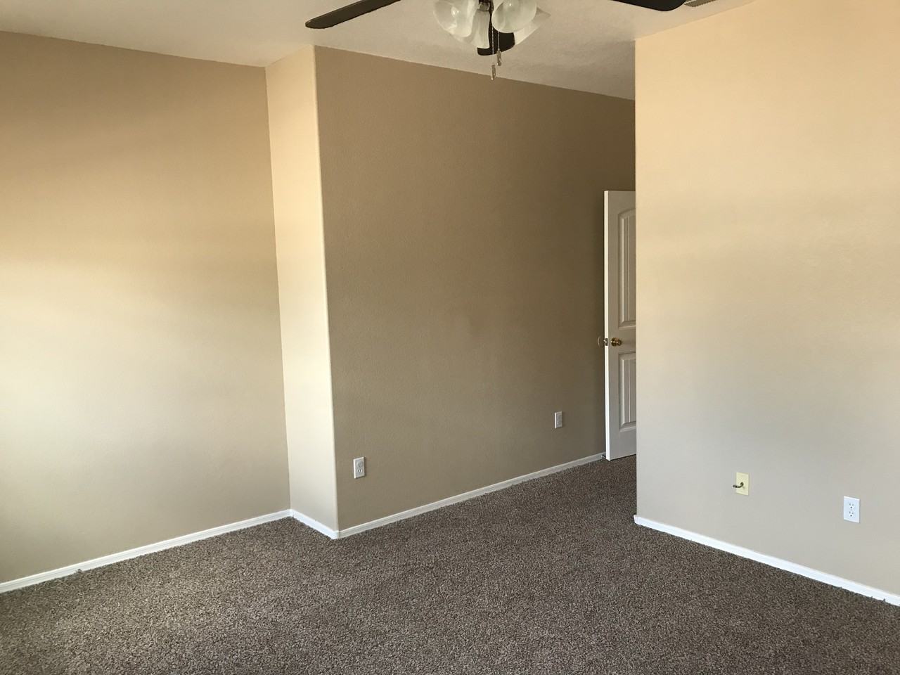 46108 W Windmill Dr - Photo 4 of 12