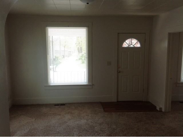 310 N 30th St - Photo 2 of 19