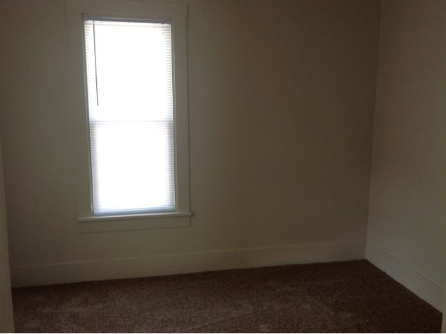 310 N 30th St - Photo 3 of 19