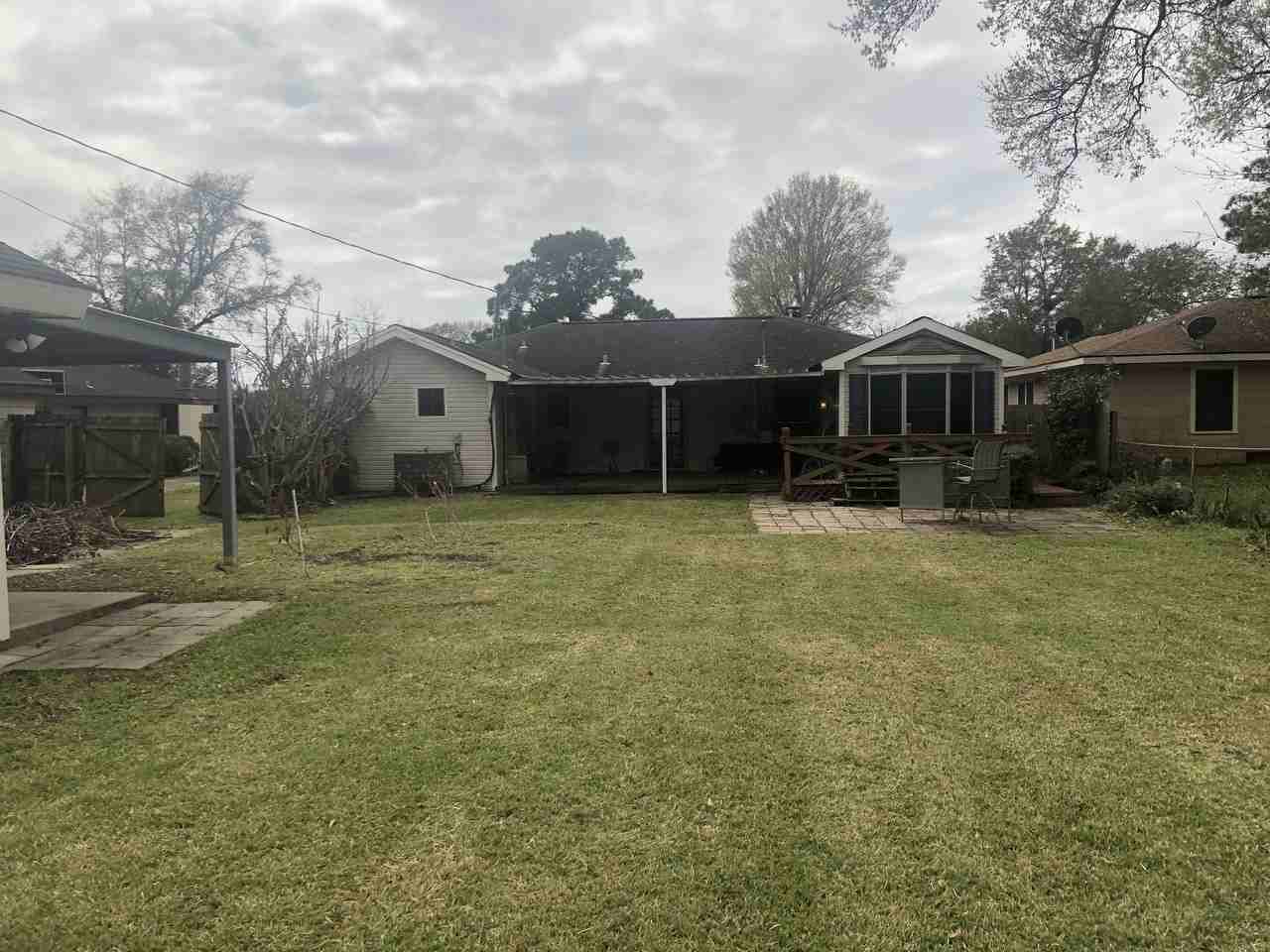 3154 Walnut Ave - Photo 3 of 15