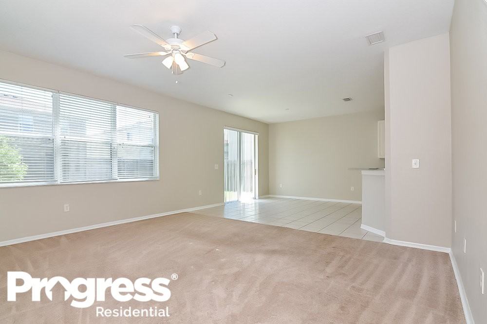 19601 Timberbluff Dr - Photo 3 of 14