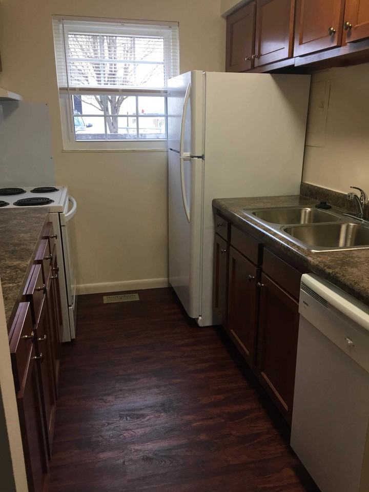 118 N. Alex Road - Photo 2 of 10