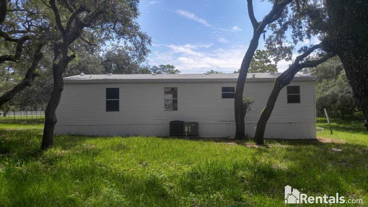 17431 East Rd - Photo 2 of 10