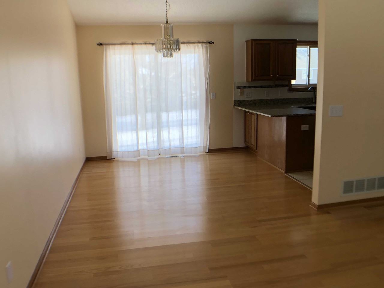 17090 Georgetown Way - Photo 3 of 12