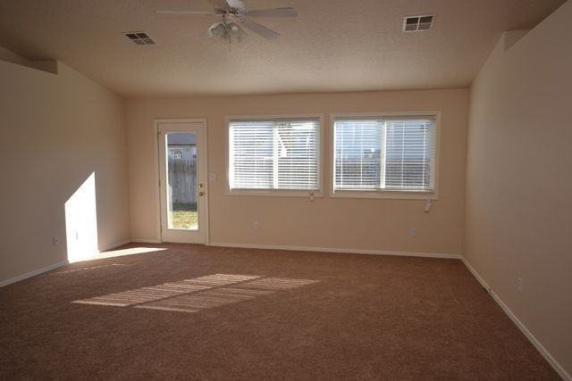 11745 W Mount Hood Ave - Photo 2 of 15