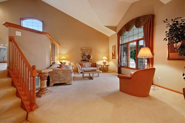 2630 Southwind Dr - Photo 3 of 24