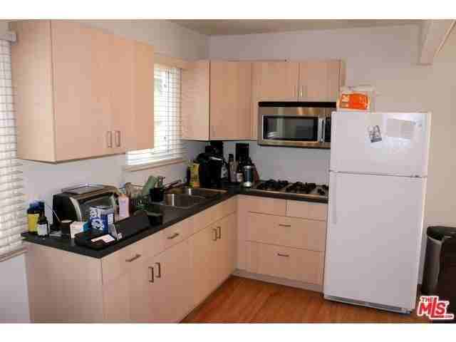 732 W Washington Blvd #1 - Photo 2 of 5