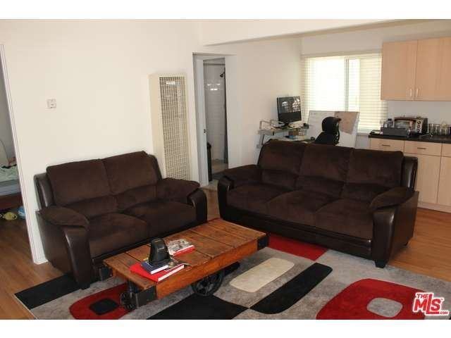 732 W Washington Blvd #1 - Photo 3 of 5