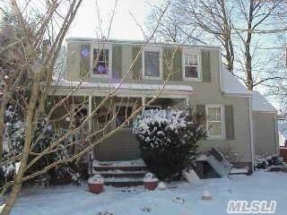 320 Depot Rd - Photo 2 of 5