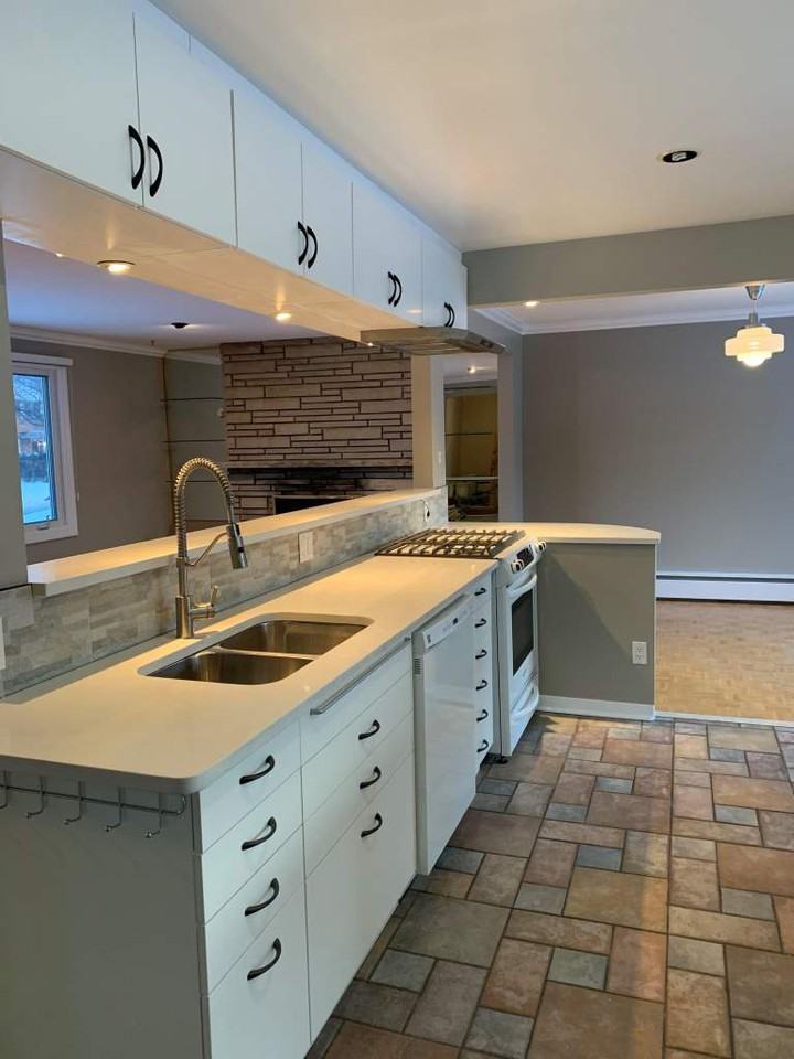 808 Claude Street - Photo 3 of 23