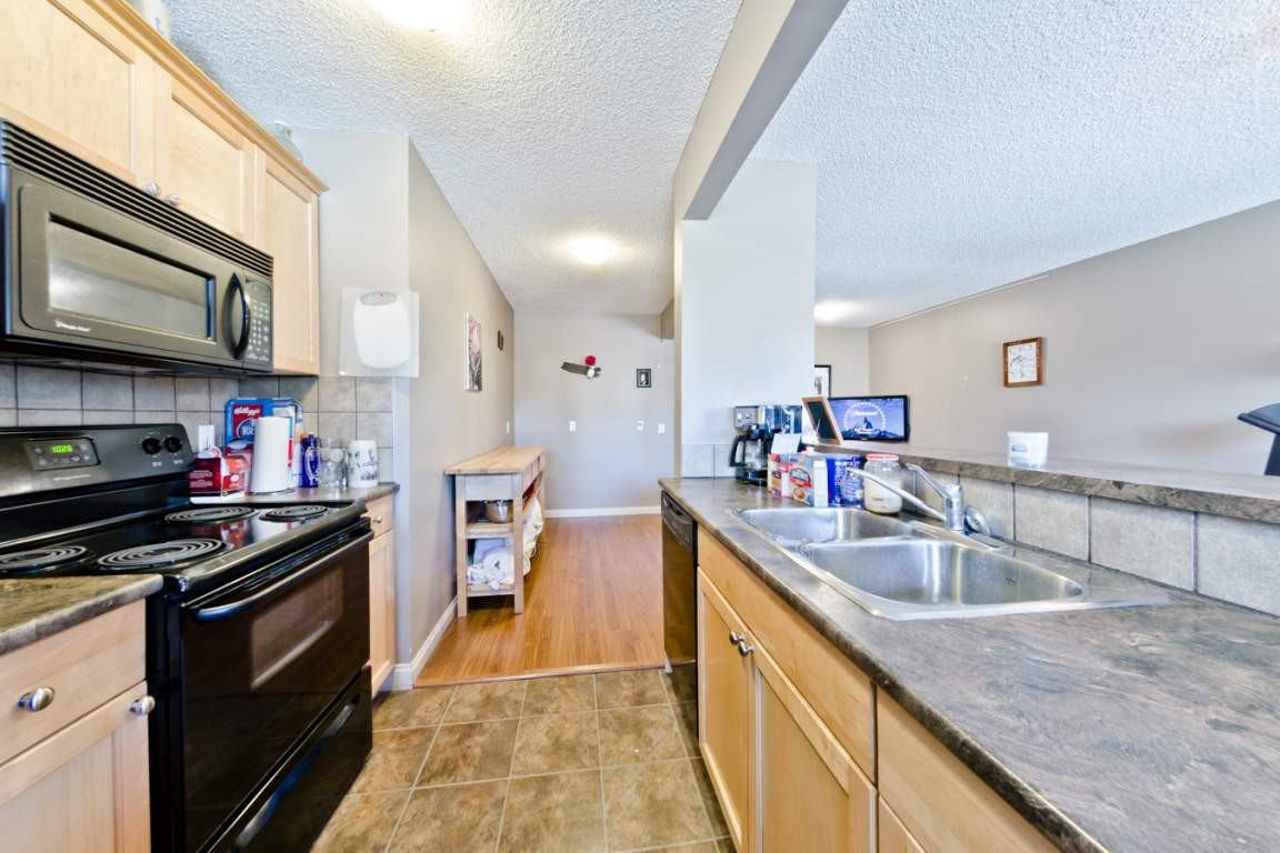 2 Bedroom Apartment - Photo 3 of 22