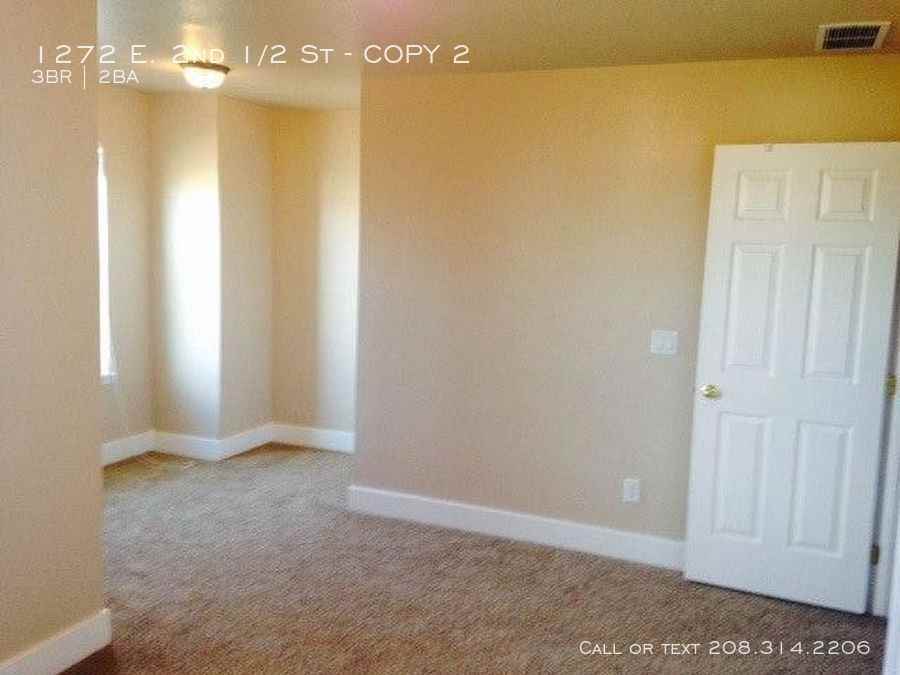 1272 E. 2nd 1/2 St - Photo 2 of 7