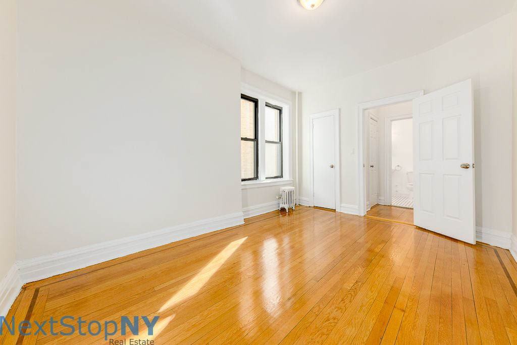 4702 47-02 46th Street B9 - Photo 2 of 6