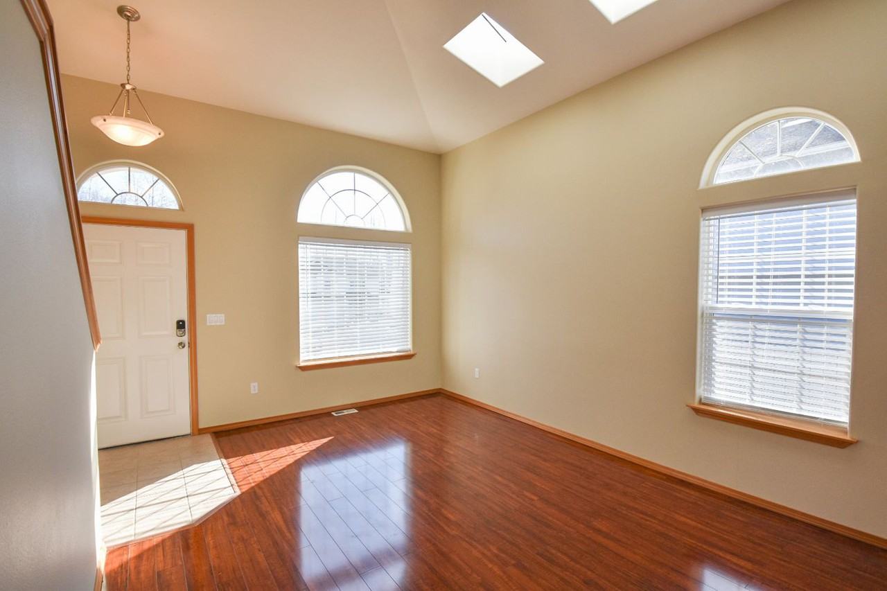 3324 66th Ave Ne - Photo 3 of 22