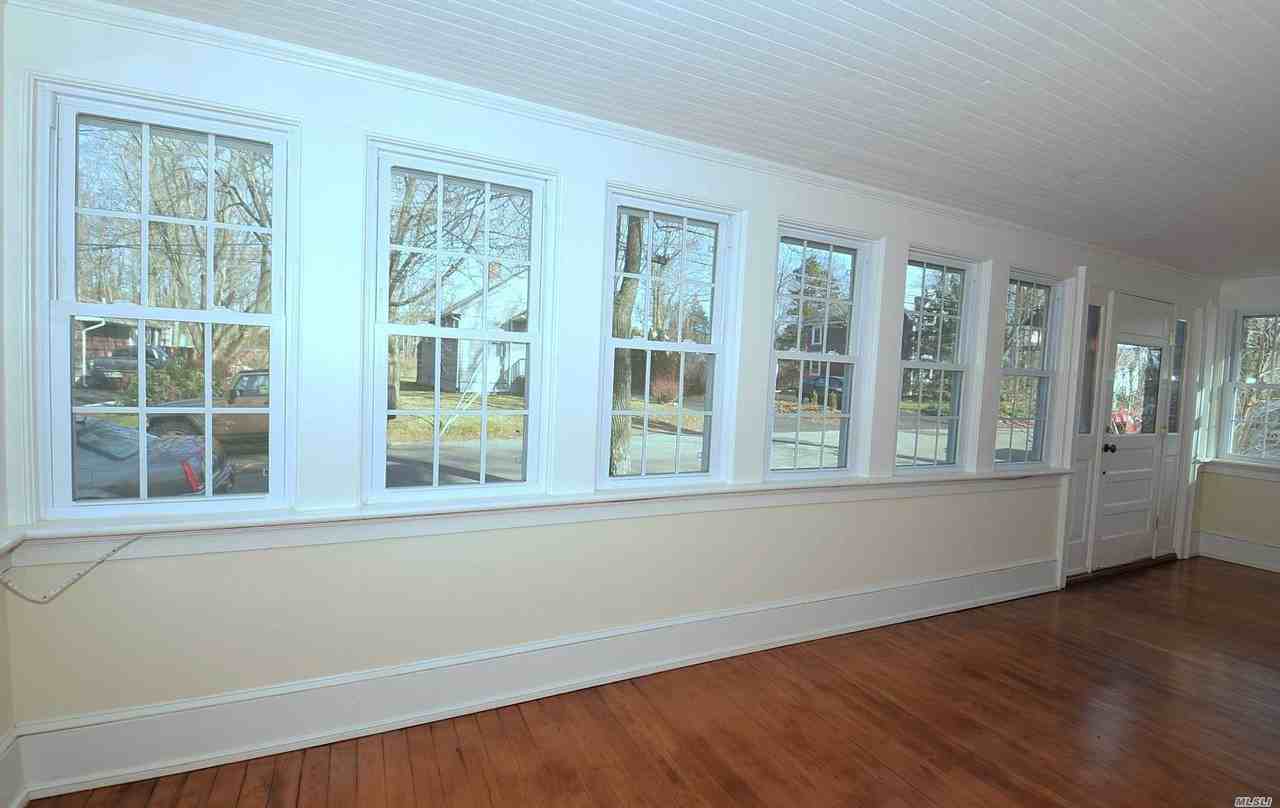 30 Thorne Ln - Photo 2 of 17