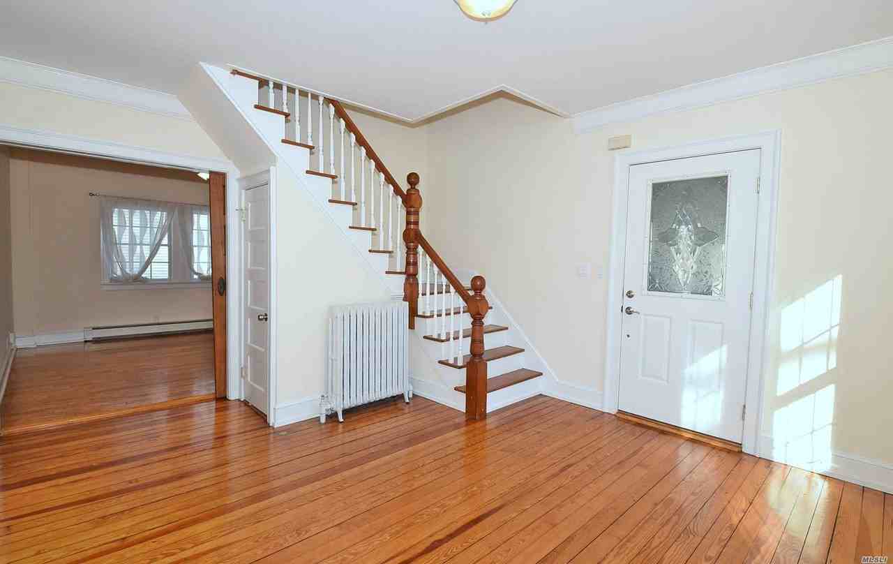 30 Thorne Ln - Photo 3 of 17