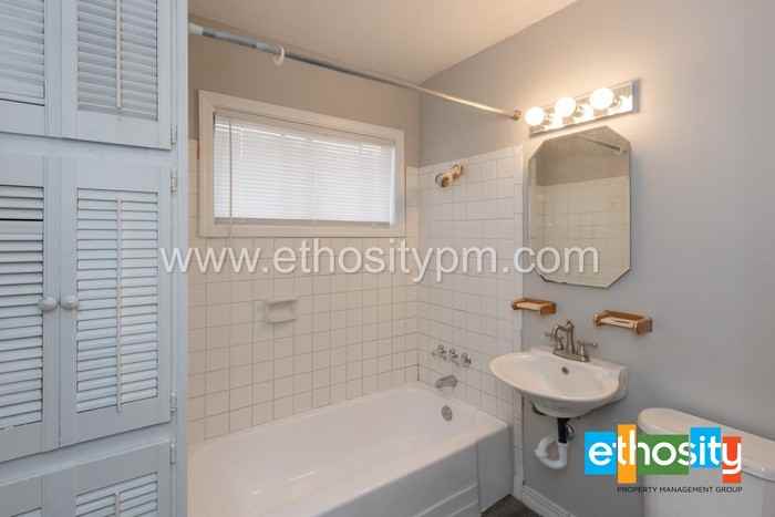 4913 Karen Dr - Photo 2 of 21