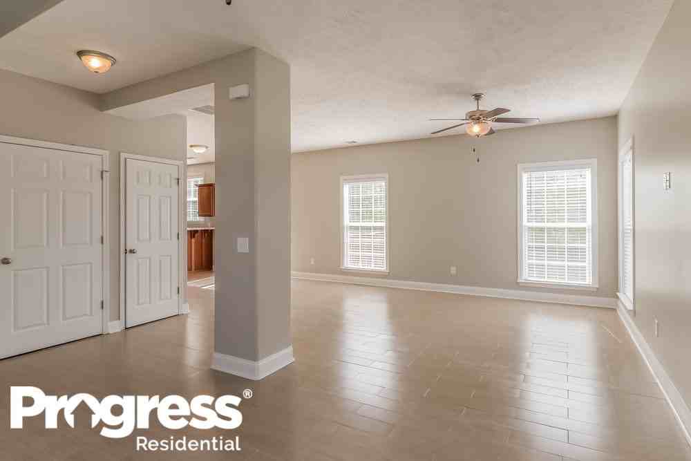 2596 Kanlow Dr - Photo 2 of 15