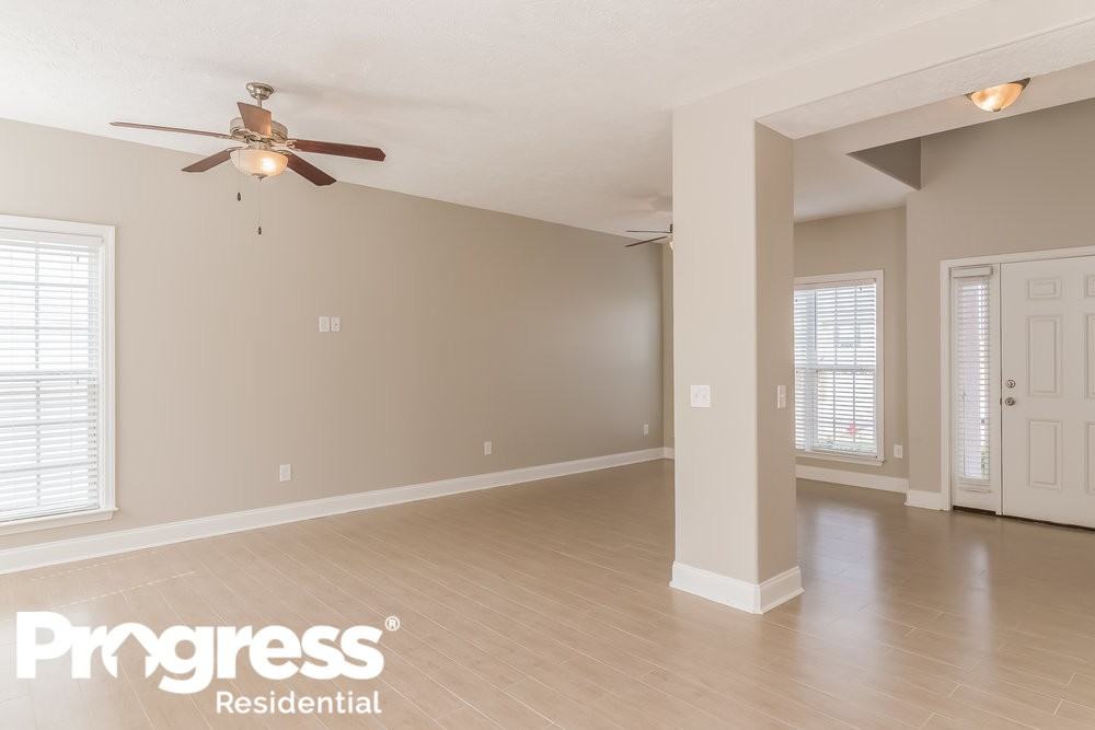 2596 Kanlow Dr - Photo 3 of 15