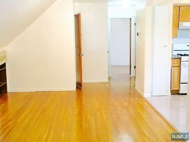 784 Bergen Boulevard 2nd Floor - Photo 2 of 11