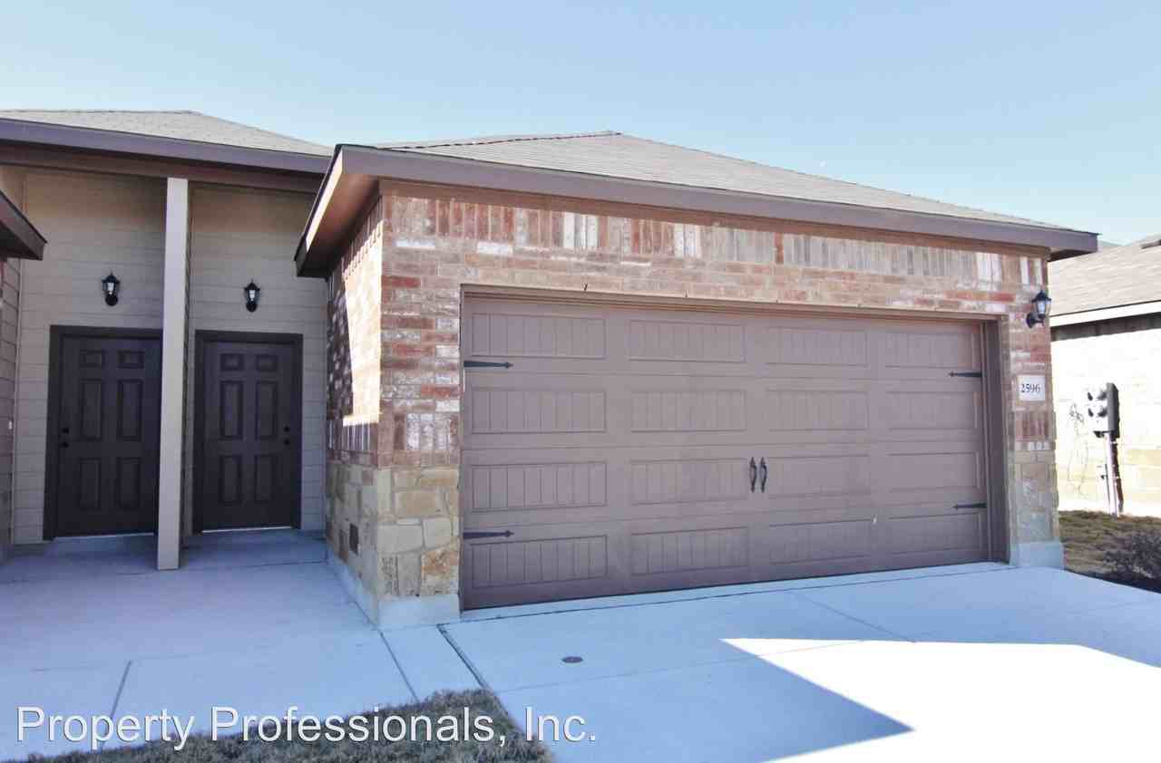 2596 Pahmeyer Rd - Photo 2 of 12