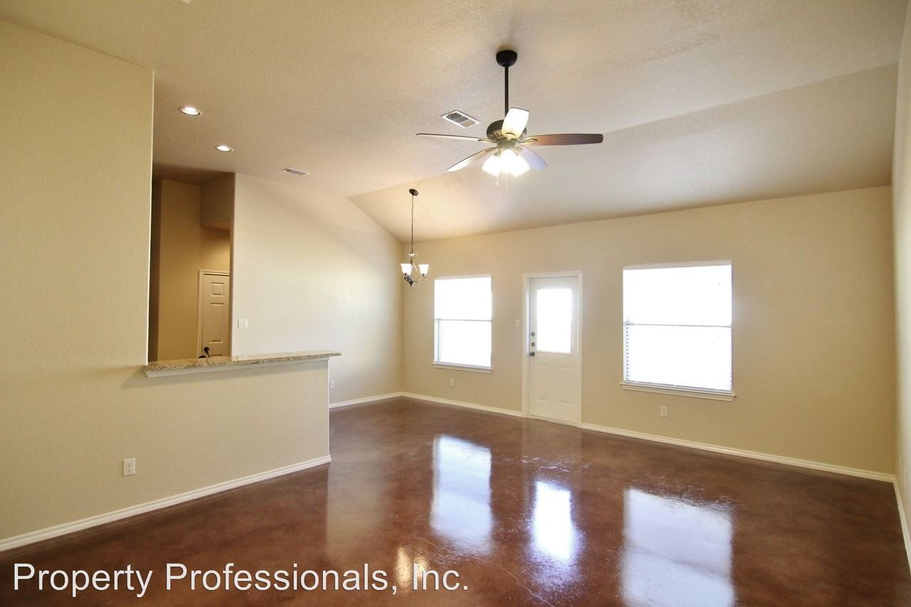 2596 Pahmeyer Rd - Photo 3 of 12