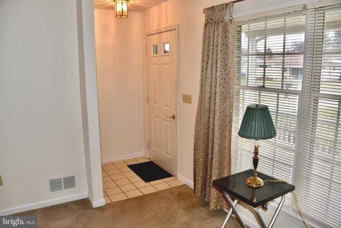 126 Memorial Boulevard - Photo 3 of 19