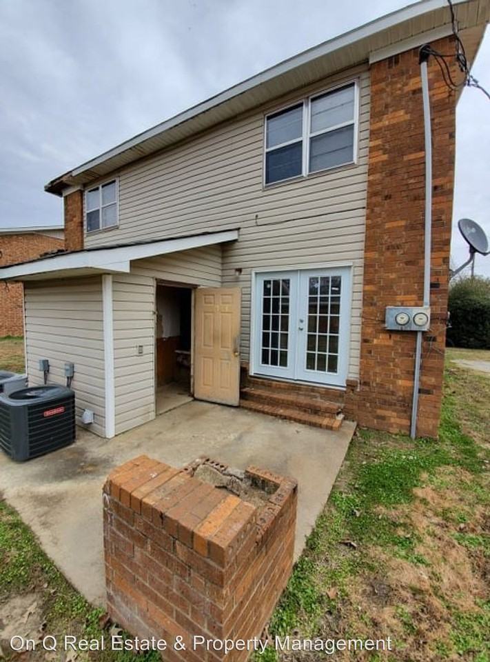 2721 Curtview - Photo 2 of 11