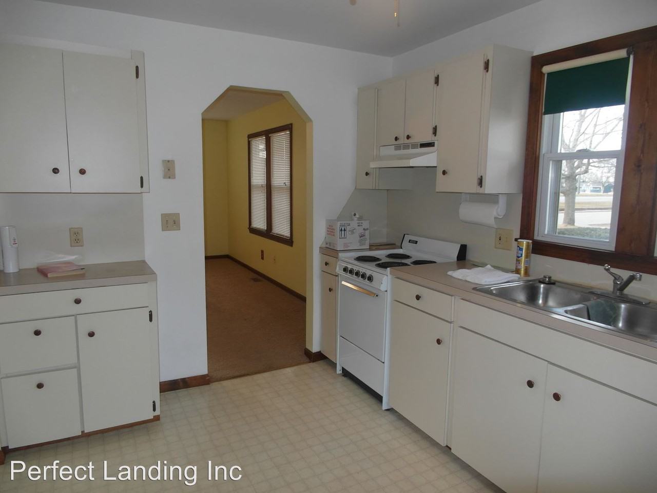 211 E Bay St - Photo 3 of 11