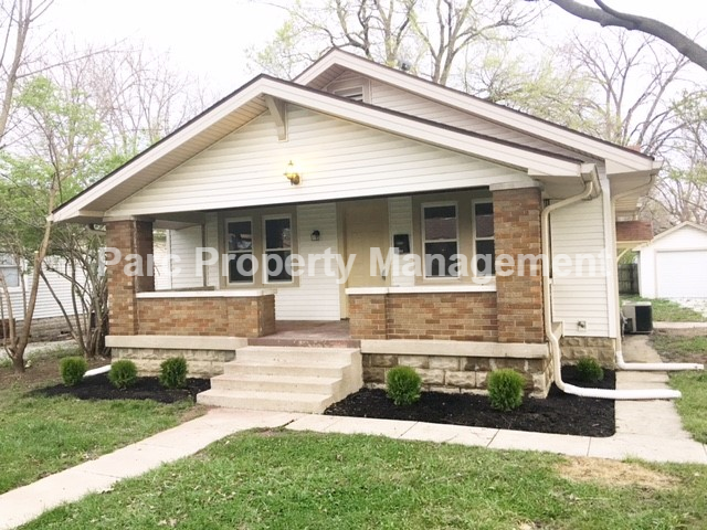 324 Albany St - Photo 2 of 12