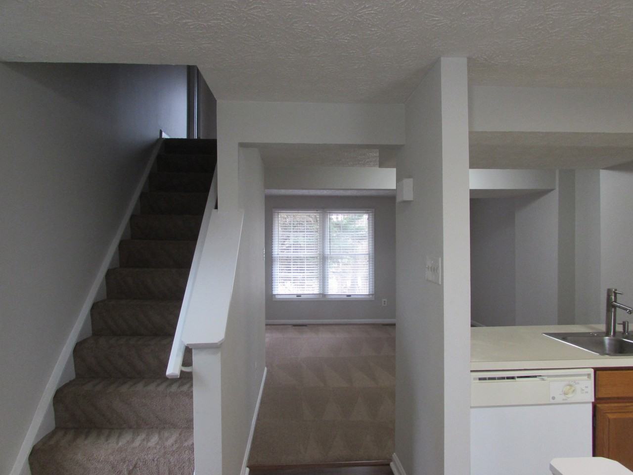 1663 Poplar Grove Dr - Photo 5 of 14
